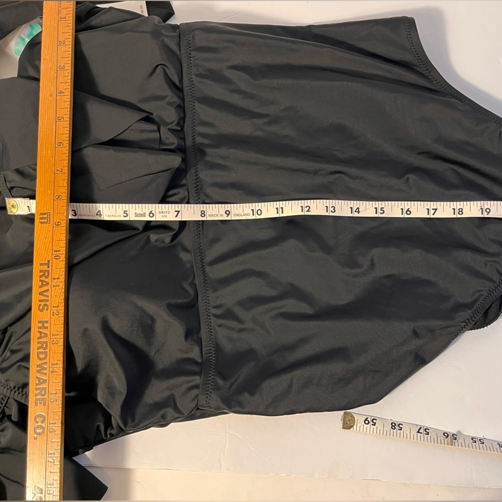 Raisins Curve Tortuga One Piece Black Swimsuit 20W - Picture 6 of 13